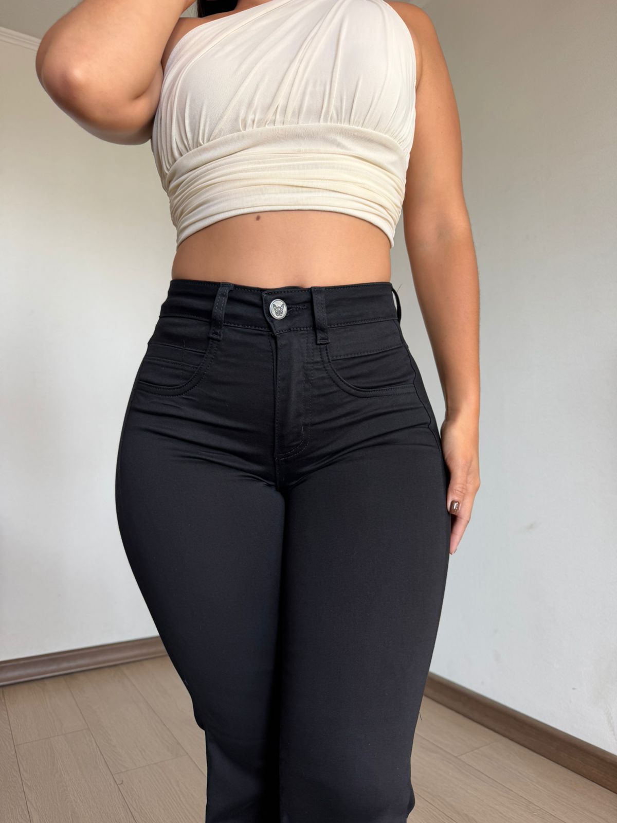 FLARED NATALIA NEGRO